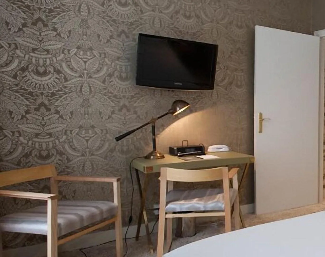 Du Continent Hotel